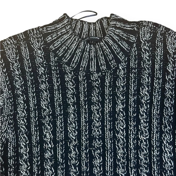 Blanc Noir® Lurex Cable Knit Sweater Size Large Black Silver Crew Neck NEW - Picture 6 of 13